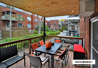 Patio sur deux étages par Patio Design inc.