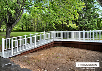 Fiberon Terrace by Patio Design inc.